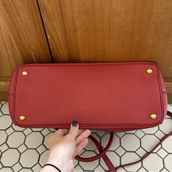 Prada $3,495 Galleria Saffiano Large Leather Bag 100% Authentic - Picture 11 of 12